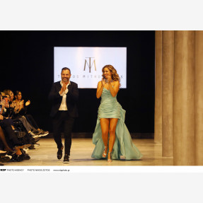 14-11-2022 Εντυπωσιακό Fashion Show του Τάσου Μητρόπουλου για την 31η AXDW στο Ωδείο Αθηνών!