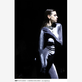 Ανατρεπτική παρουσίαση της νέας συλλογής της γνωστής εταιρείας κοσμημάτων ‘’Bold by Angelique Tsanis’’ στην 33η Ελληνική Εβδομάδα Μόδας!