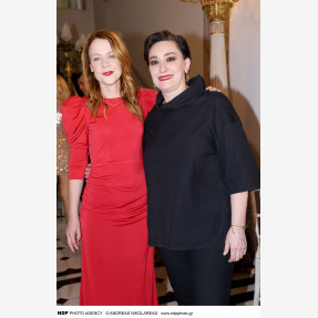 Ο Βασίλειος Κωστέτσος παρουσίασε την εμβληματική συλλογή του «L’Olympien Art Couture» στην Πρεσβεία της Γαλλίας