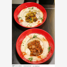 Λαμπερά εγκαίνια για το vegetarian & vegan εστιατόριο “Shuk”, με άρωμα Μεσογείου!