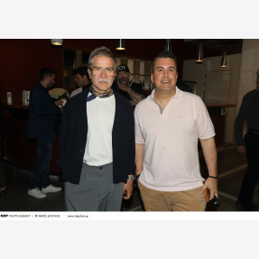 “ΒΙΤΡΟΥΒΙΟΣ”: Ο εντυπωσιακός μονόλογος του Στέφανου Κακαβούλη, που ζωντανεύει στην σκηνή της “Ανωτάτης Σχολής Καλών Τεχνών”
