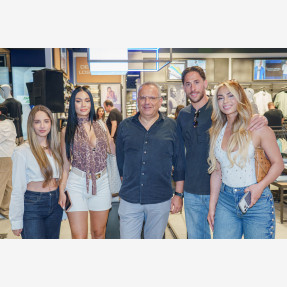Grand Opening για το νέο κατάστημα “SKECHERS CONCEPT STORE” στο “Mediterranean Cosmos” στη Θεσσαλονίκη!