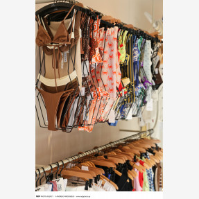 8 ΧΡΟΝΙΑ MOONLIGHT BOUTIQUE!