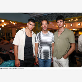 Βούλα-Etien Pizza Bar. 2 years anniversary party