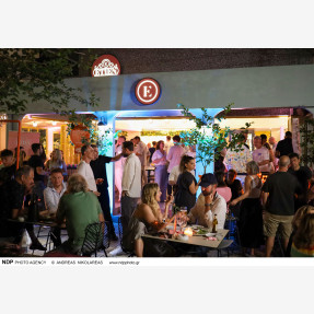 Βούλα-Etien Pizza Bar. 2 years anniversary party