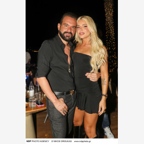 Η λαμπερή απονομή των πλατινένιων & χρυσών επιτυχιών της Ρίας Ελληνίδου και της “Panik Platinum” στο «Riviera Coast»