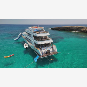 Ένα αξέχαστο closing weekend για τη Ζήνα Κουτσελίνη και την ομάδα της εκπομπής “Αλήθειες με τη Ζήνα” στο resort κόσμημα της Κύπρου “Cap St Georges Hotel & Resort”!