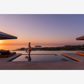 Ένα αξέχαστο closing weekend για τη Ζήνα Κουτσελίνη και την ομάδα της εκπομπής “Αλήθειες με τη Ζήνα” στο resort κόσμημα της Κύπρου “Cap St Georges Hotel & Resort”!