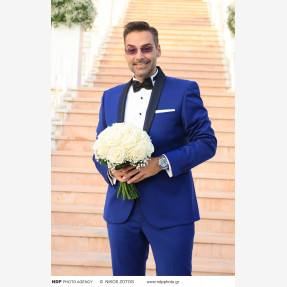 Λαμπερός γάμος για τον αγαπημένο τραγουδιστή Αλέξανδρο Νότα και την καλλονή σύζυγο του και γνωστή επιχειρηματία στον κλάδο του τουρισμού, Κωνσταντίνα Κόλλια στην Αθηναϊκή Ριβιέρα!