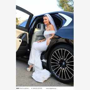 Λαμπερός γάμος για τον αγαπημένο τραγουδιστή Αλέξανδρο Νότα και την καλλονή σύζυγο του και γνωστή επιχειρηματία στον κλάδο του τουρισμού, Κωνσταντίνα Κόλλια στην Αθηναϊκή Ριβιέρα!