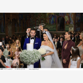 Λαμπερός γάμος για τον αγαπημένο τραγουδιστή Αλέξανδρο Νότα και την καλλονή σύζυγο του και γνωστή επιχειρηματία στον κλάδο του τουρισμού, Κωνσταντίνα Κόλλια στην Αθηναϊκή Ριβιέρα!