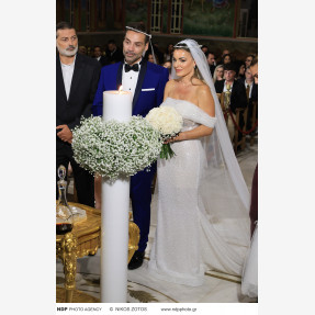 Λαμπερός γάμος για τον αγαπημένο τραγουδιστή Αλέξανδρο Νότα και την καλλονή σύζυγο του και γνωστή επιχειρηματία στον κλάδο του τουρισμού, Κωνσταντίνα Κόλλια στην Αθηναϊκή Ριβιέρα!