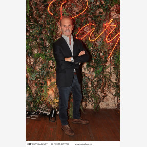 Εντυπωσιακό Opening Party για το ανανεωμένο restaurant-cabaret show “Parfait Athens”