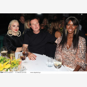 Εντυπωσιακό Opening Party για το ανανεωμένο restaurant-cabaret show “Parfait Athens”