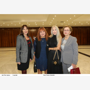 Αμφιθέατρο Πολεμικού Μουσείου-Ο Σύλλογος "Αγάπη & Φροντίδα" παρουσίασε τη θεατρική παράσταση "Ζητείται Ψεύτης" του Δημήτρη Ψαθά