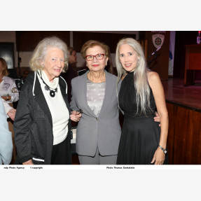 Αμφιθέατρο Πολεμικού Μουσείου-Ο Σύλλογος "Αγάπη & Φροντίδα" παρουσίασε τη θεατρική παράσταση "Ζητείται Ψεύτης" του Δημήτρη Ψαθά