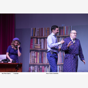 Αμφιθέατρο Πολεμικού Μουσείου-Ο Σύλλογος "Αγάπη & Φροντίδα" παρουσίασε τη θεατρική παράσταση "Ζητείται Ψεύτης" του Δημήτρη Ψαθά