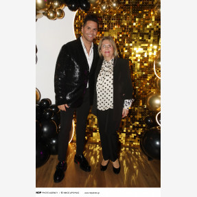 Ο μοναδικός Γιώργος Τσαλίκης γιόρτασε τα 50 του χρόνια στο “Πάρτυ της ζωής του” έχοντας στο πλευρό του οικογένεια και φίλους!