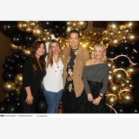 Ο μοναδικός Γιώργος Τσαλίκης γιόρτασε τα 50 του χρόνια στο “Πάρτυ της ζωής του” έχοντας στο πλευρό του οικογένεια και φίλους!