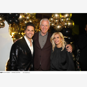 Ο μοναδικός Γιώργος Τσαλίκης γιόρτασε τα 50 του χρόνια στο “Πάρτυ της ζωής του” έχοντας στο πλευρό του οικογένεια και φίλους!