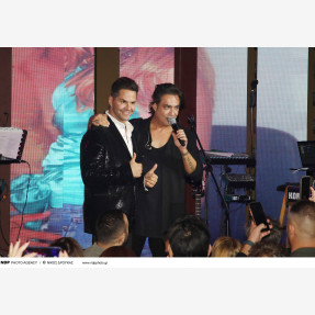 Ο μοναδικός Γιώργος Τσαλίκης γιόρτασε τα 50 του χρόνια στο “Πάρτυ της ζωής του” έχοντας στο πλευρό του οικογένεια και φίλους!