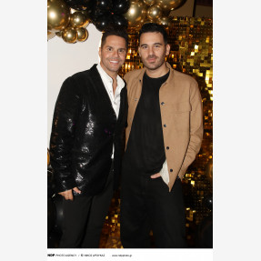 Ο μοναδικός Γιώργος Τσαλίκης γιόρτασε τα 50 του χρόνια στο “Πάρτυ της ζωής του” έχοντας στο πλευρό του οικογένεια και φίλους!