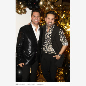 Ο μοναδικός Γιώργος Τσαλίκης γιόρτασε τα 50 του χρόνια στο “Πάρτυ της ζωής του” έχοντας στο πλευρό του οικογένεια και φίλους!