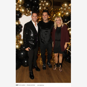 Ο μοναδικός Γιώργος Τσαλίκης γιόρτασε τα 50 του χρόνια στο “Πάρτυ της ζωής του” έχοντας στο πλευρό του οικογένεια και φίλους!