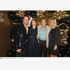 Ο μοναδικός Γιώργος Τσαλίκης γιόρτασε τα 50 του χρόνια στο “Πάρτυ της ζωής του” έχοντας στο πλευρό του οικογένεια και φίλους!