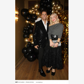 Ο μοναδικός Γιώργος Τσαλίκης γιόρτασε τα 50 του χρόνια στο “Πάρτυ της ζωής του” έχοντας στο πλευρό του οικογένεια και φίλους!