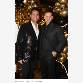 Ο μοναδικός Γιώργος Τσαλίκης γιόρτασε τα 50 του χρόνια στο “Πάρτυ της ζωής του” έχοντας στο πλευρό του οικογένεια και φίλους!