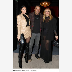 Ο Γιώργος Γιαννιάς «ετοιμάζει ταξίδι» στο απόλυτο «Simion» της διασκέδασης στον Πειραιά, πραγματοποιώντας μία sold out πρεμιέρα