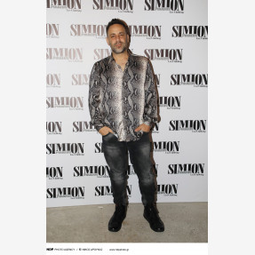 Ο Γιώργος Γιαννιάς «ετοιμάζει ταξίδι» στο απόλυτο «Simion» της διασκέδασης στον Πειραιά, πραγματοποιώντας μία sold out πρεμιέρα