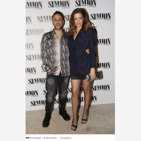 Ο Γιώργος Γιαννιάς «ετοιμάζει ταξίδι» στο απόλυτο «Simion» της διασκέδασης στον Πειραιά, πραγματοποιώντας μία sold out πρεμιέρα