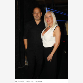 Ο Γιώργος Γιαννιάς «ετοιμάζει ταξίδι» στο απόλυτο «Simion» της διασκέδασης στον Πειραιά, πραγματοποιώντας μία sold out πρεμιέρα