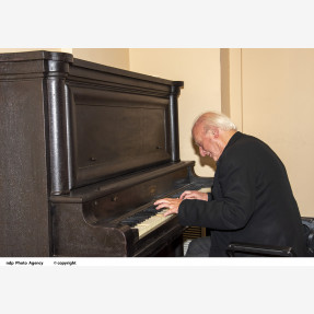 Τιμητικά Βραβεία του Συλλόγου Φίλων ΑμεΑ «ΑΓΑΠΗ ΚΑΙ ΦΡΟΝΤΙΔΑ» σε προσωπικότητες που στήριξαν το φιλανθρωπικό του έργο.