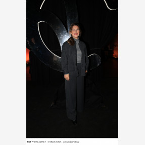 Ένα Glass Floor γηπέδου μετατράπηκε για πρώτη φορά σε Catwalk!  Μία πασαρέλα διεθνών προδιαγραφών στην Ελλάδα