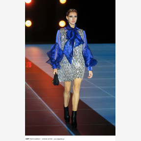 Ένα Glass Floor γηπέδου μετατράπηκε για πρώτη φορά σε Catwalk!  Μία πασαρέλα διεθνών προδιαγραφών στην Ελλάδα