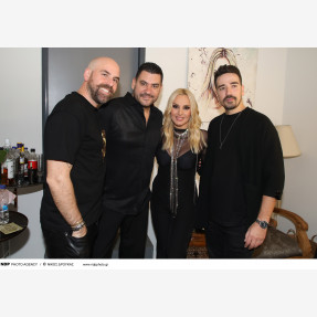 Λαμπερό Press Event για την πολυαγαπημένη Πέγκυ Ζήνα στη σκηνή του “Mezzo Athens Party Stage”, που επιστρέφει για τρίτη συνεχόμενη sold out σεζόν