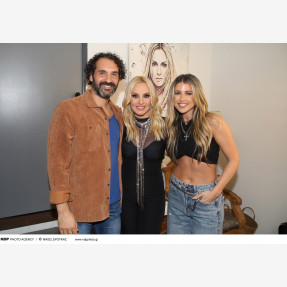 Λαμπερό Press Event για την πολυαγαπημένη Πέγκυ Ζήνα στη σκηνή του “Mezzo Athens Party Stage”, που επιστρέφει για τρίτη συνεχόμενη sold out σεζόν