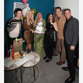 Εντυπωσιακό party έκπληξη για την αγαπημένη τραγουδίστρια Johanna στο “Vog Club Thessaloniki”