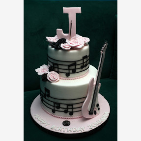 Εντυπωσιακό party έκπληξη για την αγαπημένη τραγουδίστρια Johanna στο “Vog Club Thessaloniki”