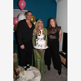 Εντυπωσιακό party έκπληξη για την αγαπημένη τραγουδίστρια Johanna στο “Vog Club Thessaloniki”