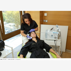 Γνωστές προσωπικότητες από τον χώρο των media επιλέγουν το "Ez Beauty" για το beauty routine τους!