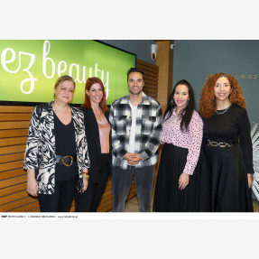 Γνωστές προσωπικότητες από τον χώρο των media επιλέγουν το "Ez Beauty" για το beauty routine τους!