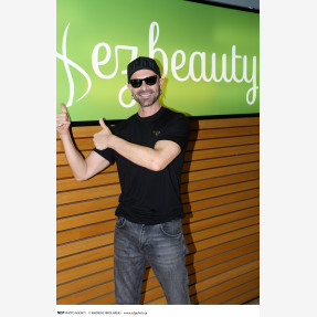 Γνωστές προσωπικότητες από τον χώρο των media επιλέγουν το "Ez Beauty" για το beauty routine τους!