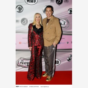 Τo brand “Effie K.” ξεχώρισε στα “MadWalk 2025” με την glam rock συλλογή “Light in the dark”.