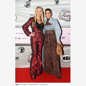 Τo brand “Effie K.” ξεχώρισε στα “MadWalk 2025” με την glam rock συλλογή “Light in the dark”.