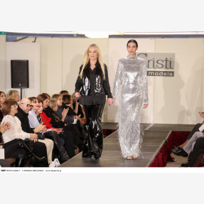 Λαμπερό Charity Fashion Show από το “Cristi Models Agency & Cristi Academy”, με την ευγενική υποστήριξη της εταιρείας “Kallergis Machines”, στηρίζοντας τα “Παιδικά Χωριά S.O.S.”!