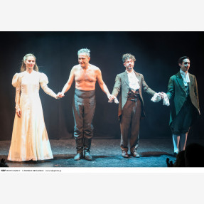 Θέατρο Αποθήκη.Επίσημη πρεμιέρα "Άνθρωπος χωρίς όνομα"